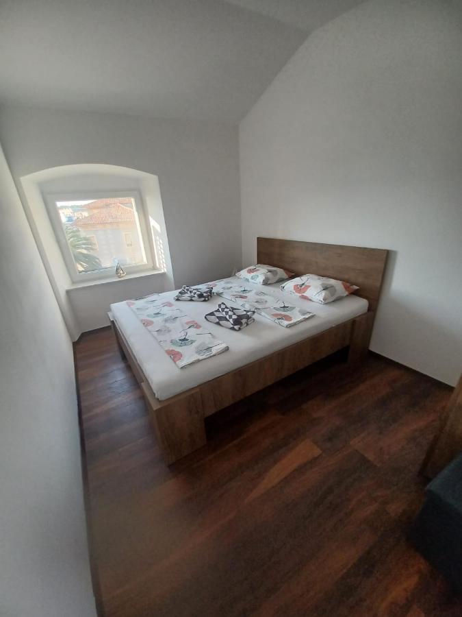 Apartamento Niko 1 Mali Lošinj Exterior foto